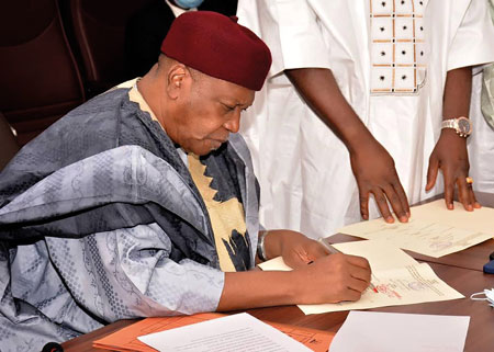 PROMISES MADE, PROMISES DELIVERED LEAD-Governor-Darius-Ishaku-signing-the-2022-Taraba-State-Appropriation-Bill.jpg